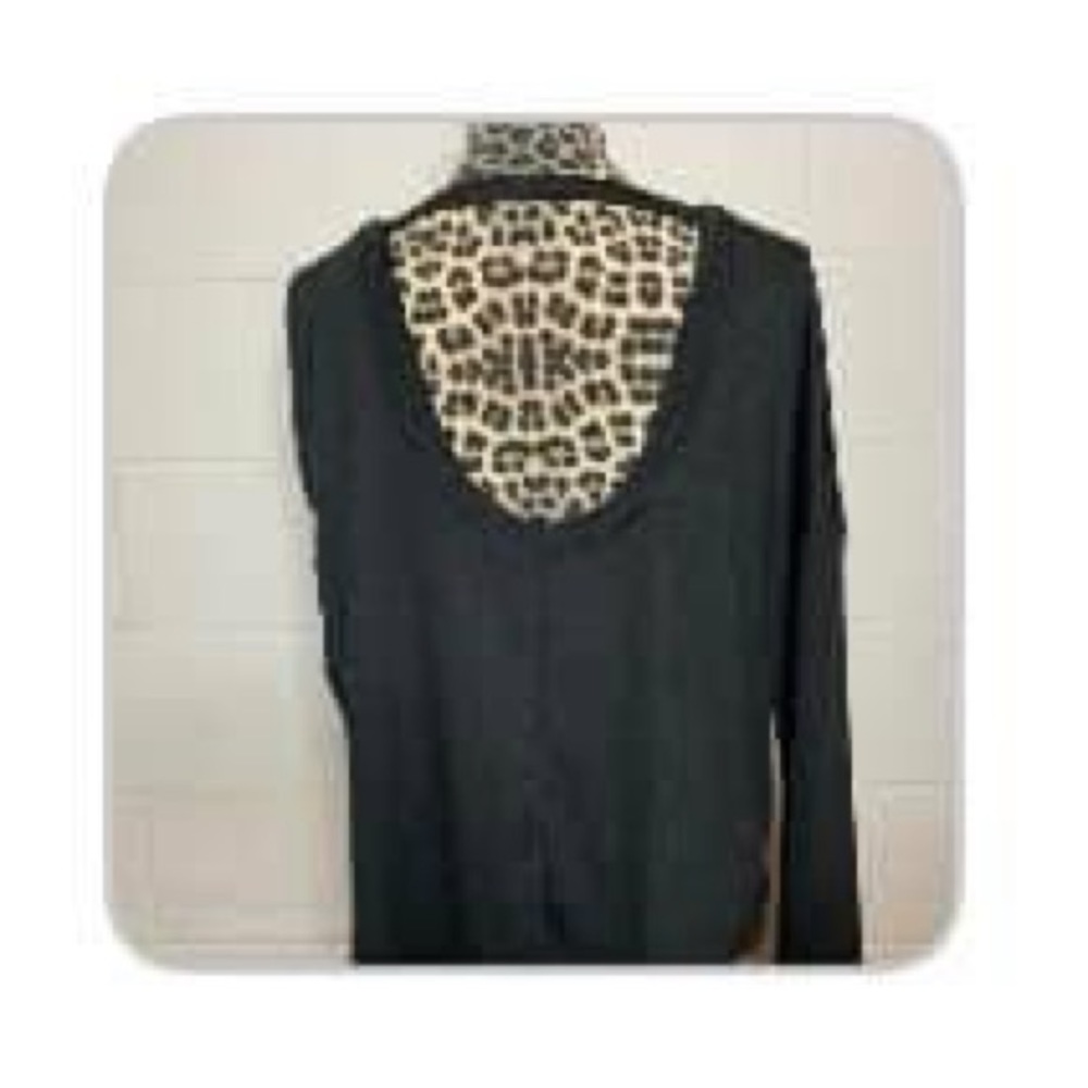 Boutique Black Top w/ open back - Picture 3 of 4